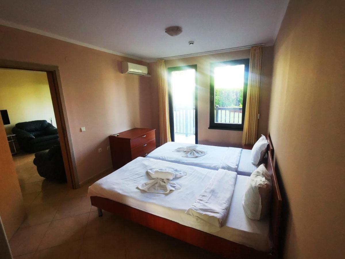 Marina Delfin Apartments - Top Location & Pet Friendly Sveti Vlas Exteriér fotografie